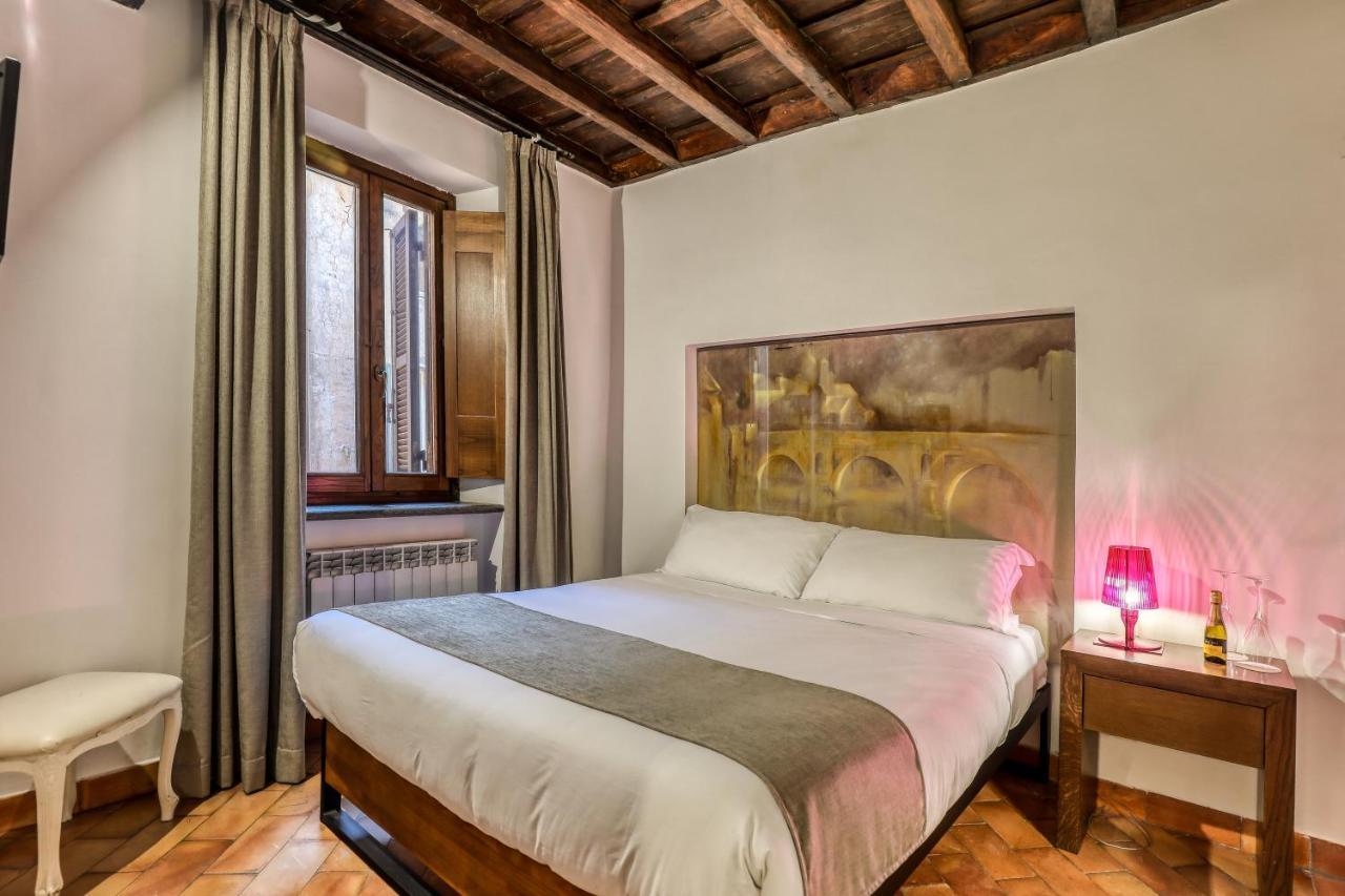 Luxury Navona Affittacamere 2*